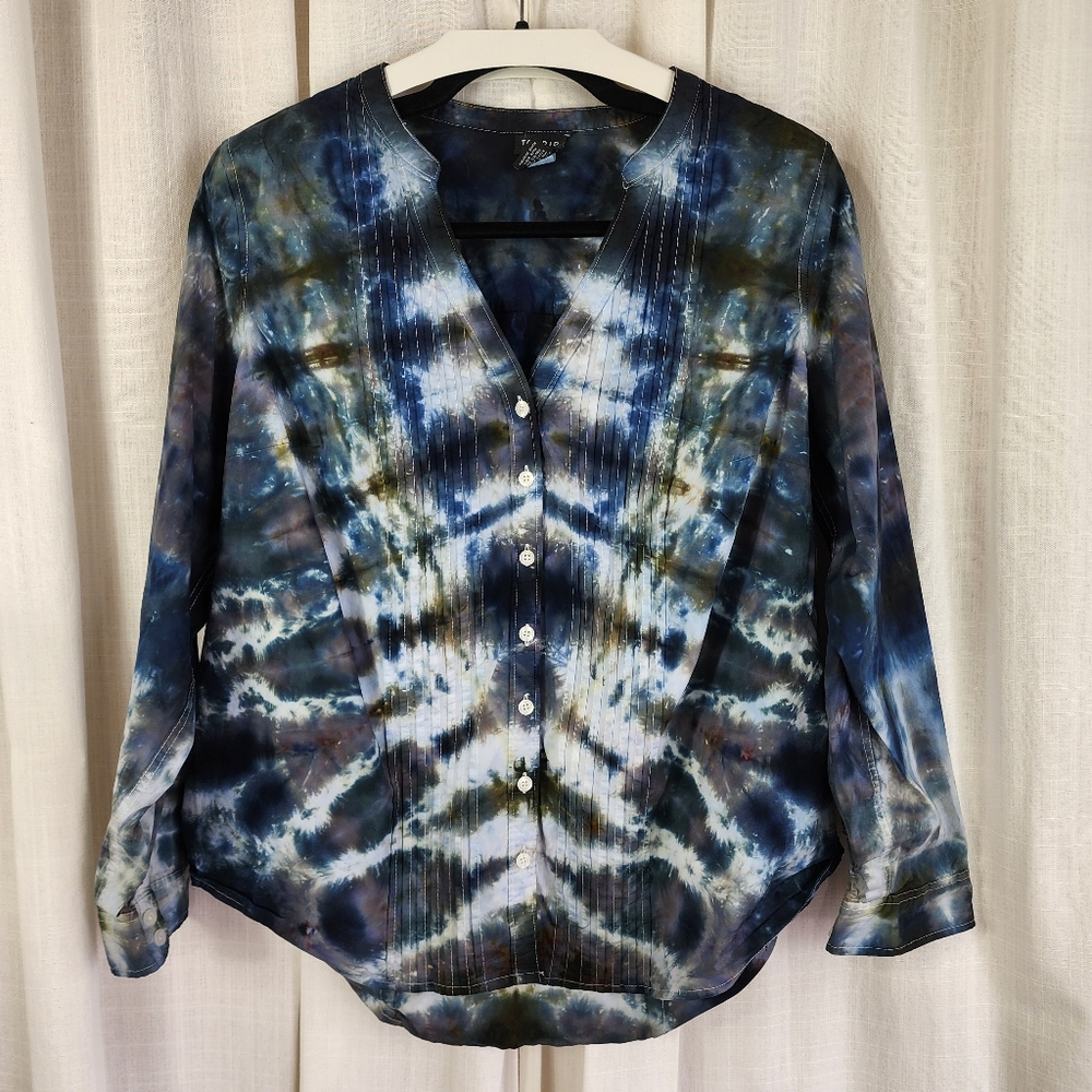 Torrid Multicolor Tie-Dye Button Down Shirt